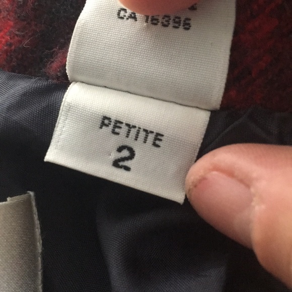 Dana Buchman woman’s wool blazer Size 2P - Picture 6 of 7